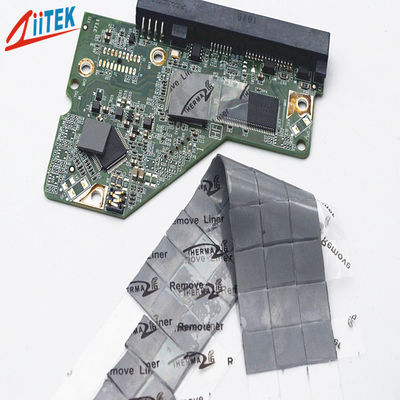Dielectrische constante 4,6 MHz Warmte-isolatie Silicone Pad 1,0 mm Vormbaarheid Complexe onderdelen