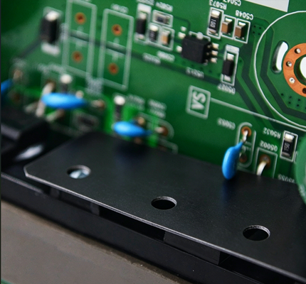 Zachte thermisch geleidende isolatiepakking voor warmteoverdracht met zachte, samendrukbare, scheurbestendige siliconen thermische interfacematerialen